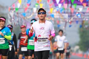 BIB: 5452, 47822
                            <button type="button" onclick="openModal(9928887)" class="btn btn-primary btn-sm float-right btn-popup" data-toggle="modal" data-target=".modal-high-quality">
                        <i class="fas fa-shopping-cart"></i> Add to Cart
                    </button>
                                            <button type="button" onclick="isThisMe(9928887, true)" class="btn btn-success btn-sm float-right btn-popup btn-isme hidden" data-toggle="tooltip" data-placement="bottom" title="นี่คือรูปของคุณใช่ไหม คลิกที่นี่เพื่อเอาเข้าอัลบั้ม">
                        <i class="fas fa-plus"></i> Add to album
                    </button>
                    <button type="button" onclick="isThisMe(9928887, false)" class="btn btn-warning btn-sm float-right btn-popup btn-isnotme hidden">
                        <i class="fas fa-ban"></i> Remove from album
                    </button>